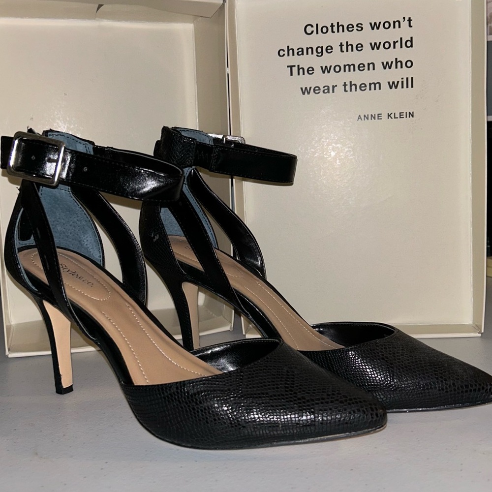 Anne Klein Snakeskin Strap Heels Maisyy Shoes Box 9.5 M